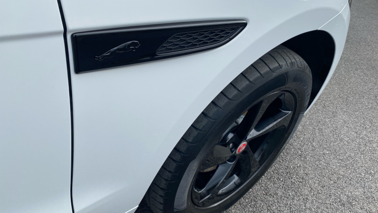 Jaguar F-Pace 2.0 D200 R-Dynamic S 5dr Auto AWD Diesel Estate